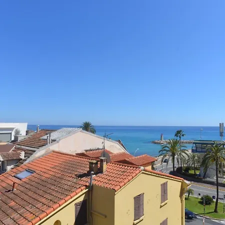 Apartamento Superbe Climatisé Entièrement Rénové Au 5ème Et Dernier étage Sur Le Bord De De