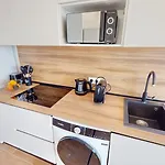 Superbe Climatisé Entièrement Rénové Au 5ème Et Dernier étage Sur Le Bord De De Appartement