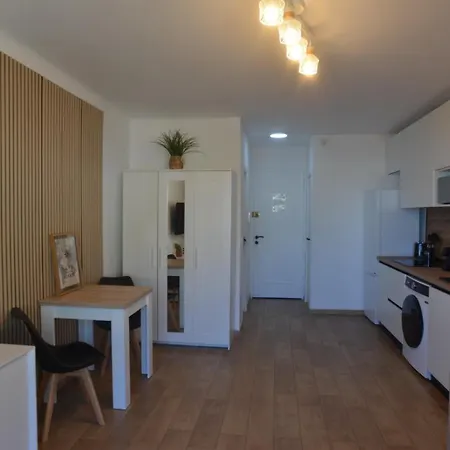 55e - Superbe Climatise Entierement Renove Au 5eme Et Dernier Etage Sur Le Bord De De Апартаменти *