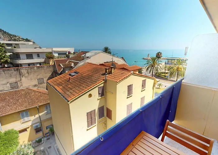 Superbe Climatisé Entièrement Rénové Au 5ème Et Dernier étage Sur Le Bord De De * Menton