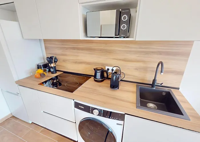 55e - Superbe Climatise Entierement Renove Au 5eme Et Dernier Etage Sur Le Bord De De Apartment