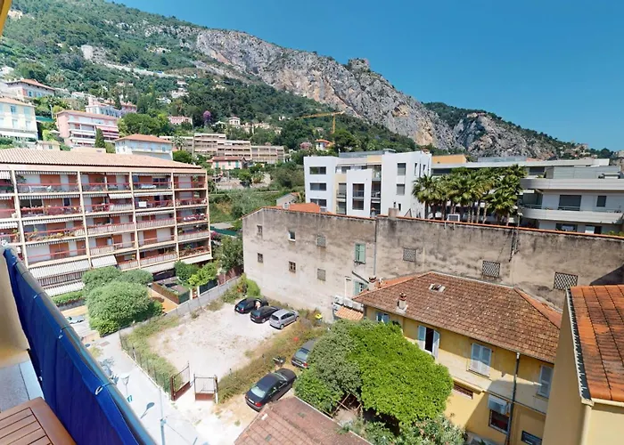 Appartement Superbe Climatisé Entièrement Rénové Au 5ème Et Dernier étage Sur Le Bord De De